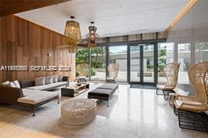 Building Photo - 68 SE 6th St