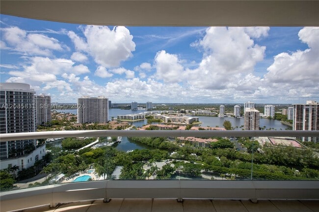 Building Photo - 6000 Island 2602 Is