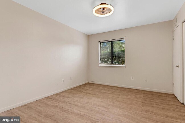 Building Photo - 7598 Gales Ct