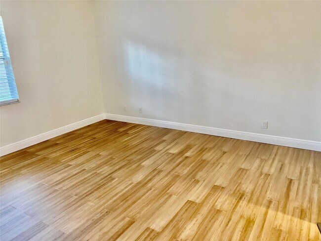 Building Photo - 5357 Buckhead Cir