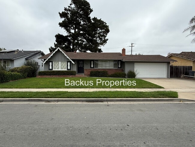 Primary Photo - Wonderful three-bedroom home in South Sali...
