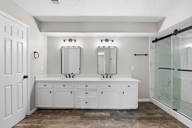 Building Photo - 20222 Prince Creek Dr
