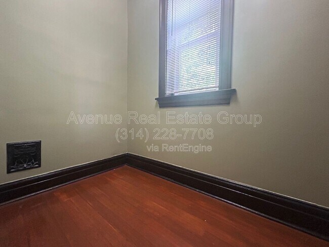 Building Photo - 4415 S Compton Ave