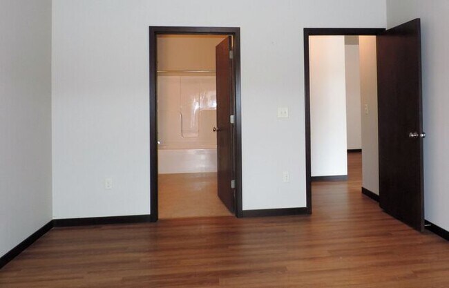 Building Photo - $1,635| 2 Bedroom, 2 Bathroom 1st Floor Condo | Pet Friendly* | Available for August 1st, 2026 Mo...