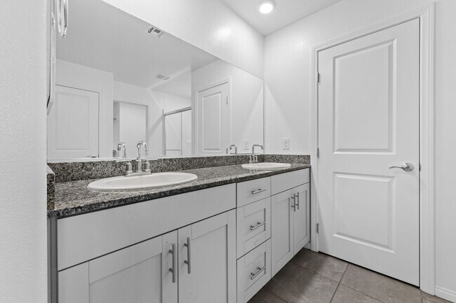 Building Photo - 4 Bedroom Home in Southern Highlands