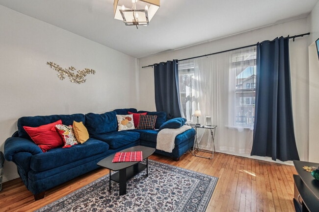 Building Photo - 5017 N Meade Ave