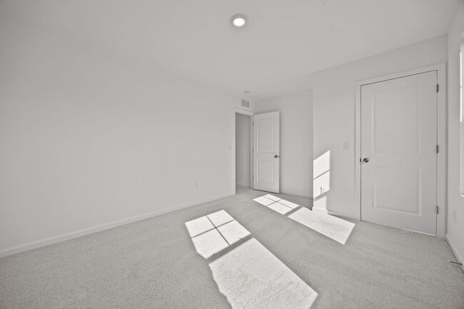 Building Photo - 50% OFF FIRST MONTH RENT!! Charming 4BD/2.5BA Located In Angier NC!!!