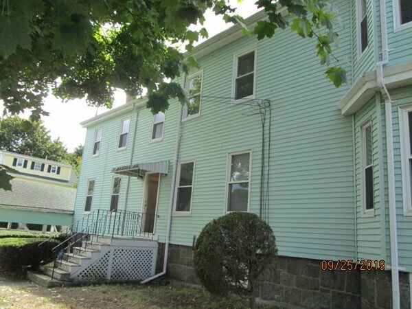 Building Photo - 28 Gould St