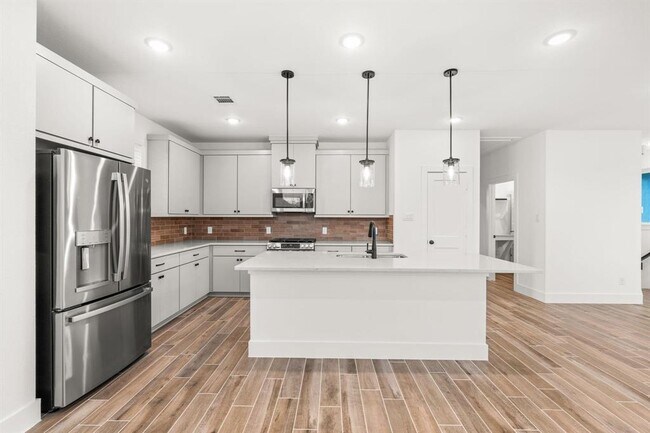Building Photo - 1436 Shaded Rock Dr