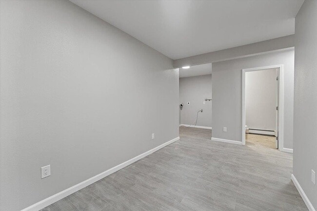 Building Photo - Single Family Home For Rent