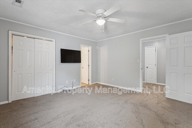 Building Photo - 32 Wainwright Dr