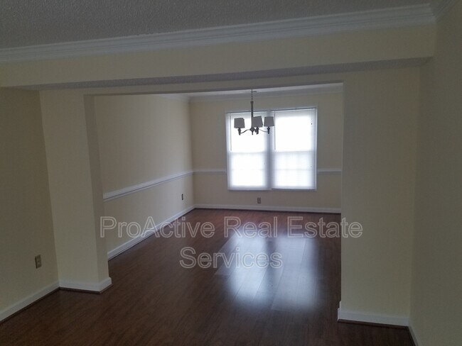 Building Photo - 5476 Club Head Rd