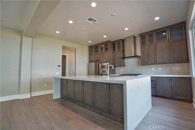 Building Photo - 6544 Canyon Oaks Dr