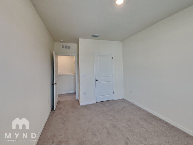 Building Photo - 33996 Jasper Stone Dr