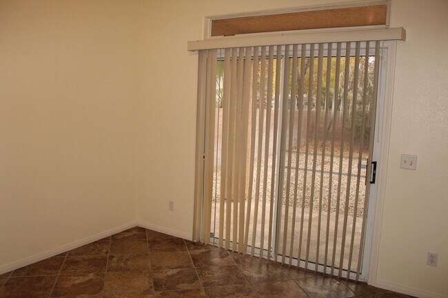 Building Photo - Beautiful 3 bedroom home in Southern Highl...