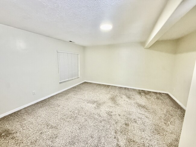 Building Photo - 4709 S Falkirk Dr