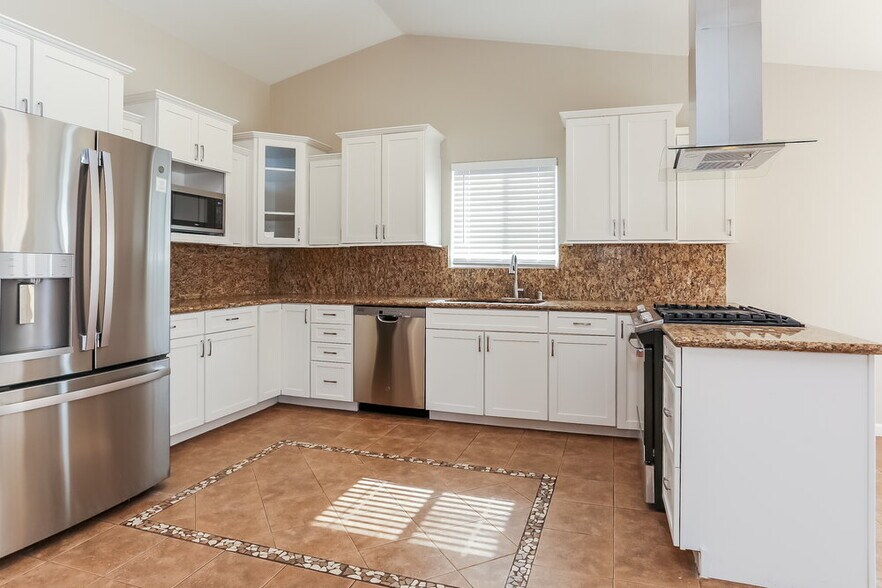 Building Photo - 3927 Blue Coral Dr