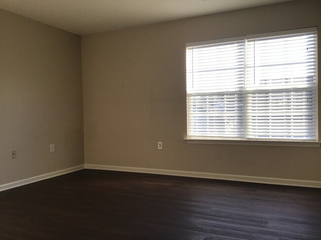 Building Photo - 14718 Watertrace Dr