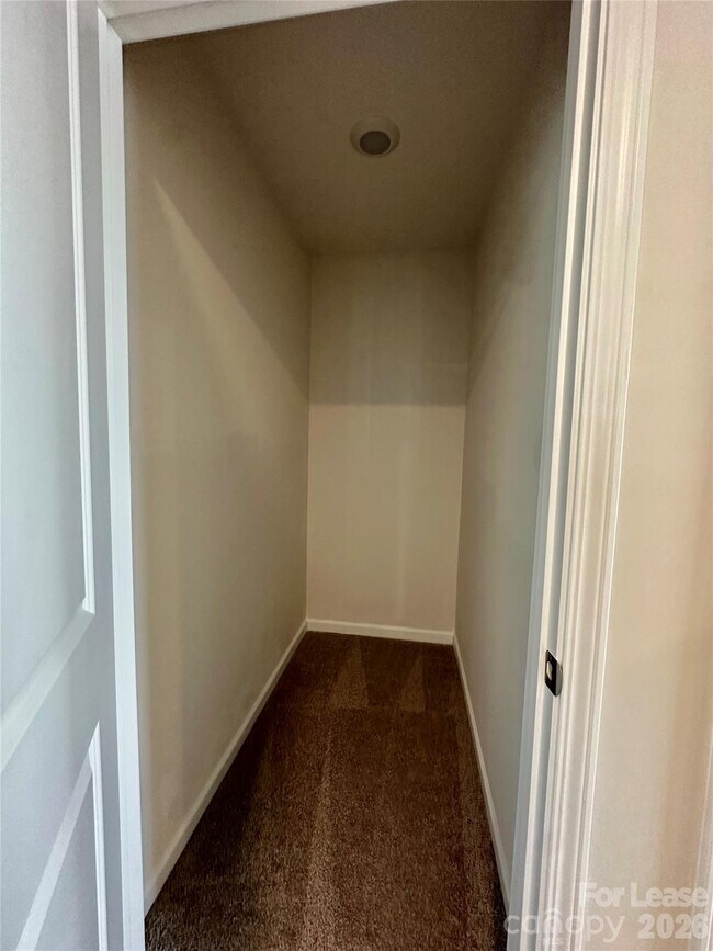 Building Photo - 1339 Mifflin Ln