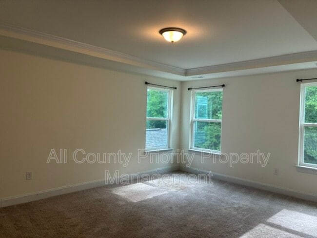Building Photo - 243 Frd Mdws Dr