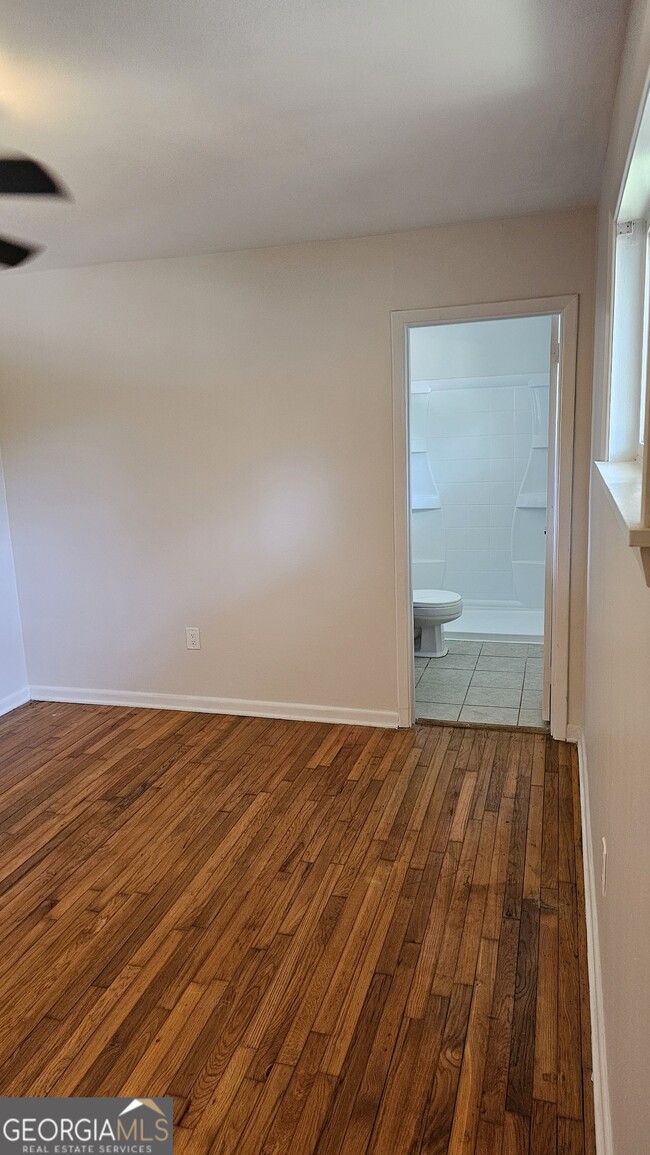 Building Photo - 227 Ashby Way