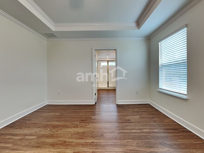 Building Photo - 918 Walden Woods Dr