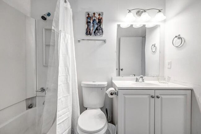 Building Photo - 111 E 1st St