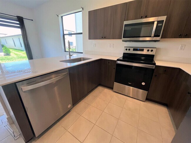 Building Photo - 5525 Agostino Way
