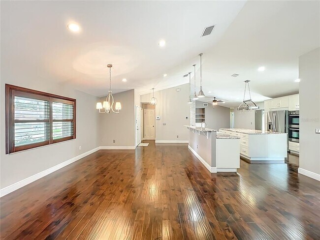 Building Photo - 9134 Sabal Palm Cir