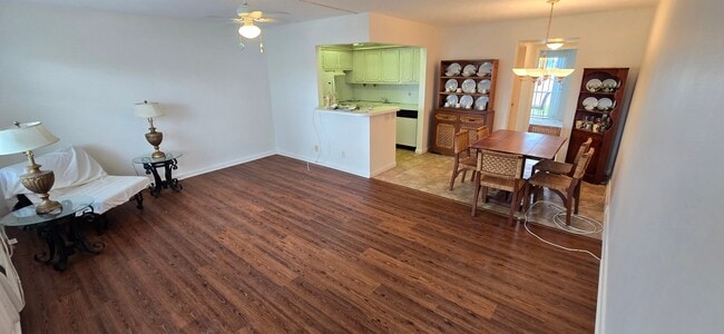 Building Photo - 358 Chatham R