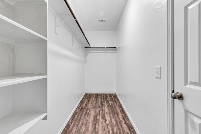Building Photo - 5823 Buckner Creek Ct