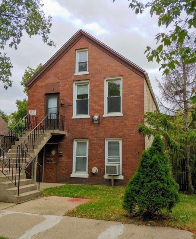 Building Photo - 10840 S. Avenue N.