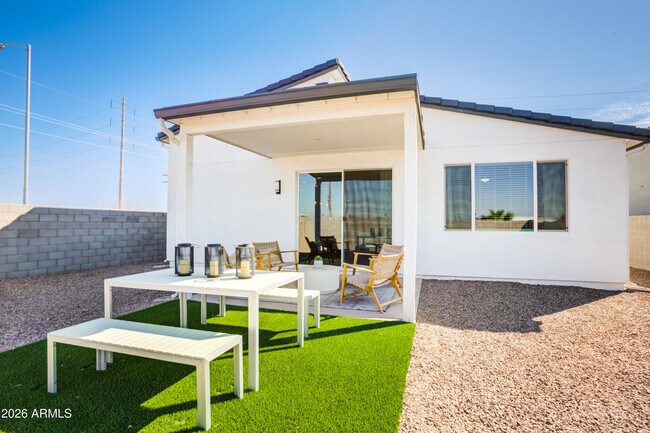 Building Photo - 6218 S 47th Ln