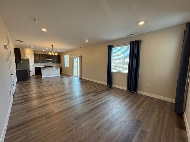 Building Photo - 5 Bed 3 Bath Home in Meridian Ranch!!!