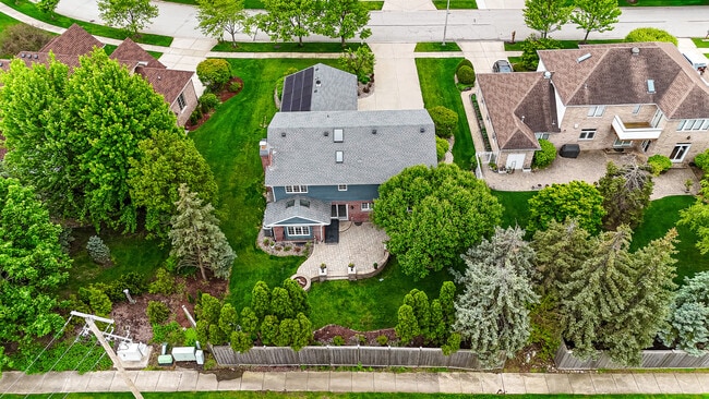 Building Photo - 10700 Churchill Dr