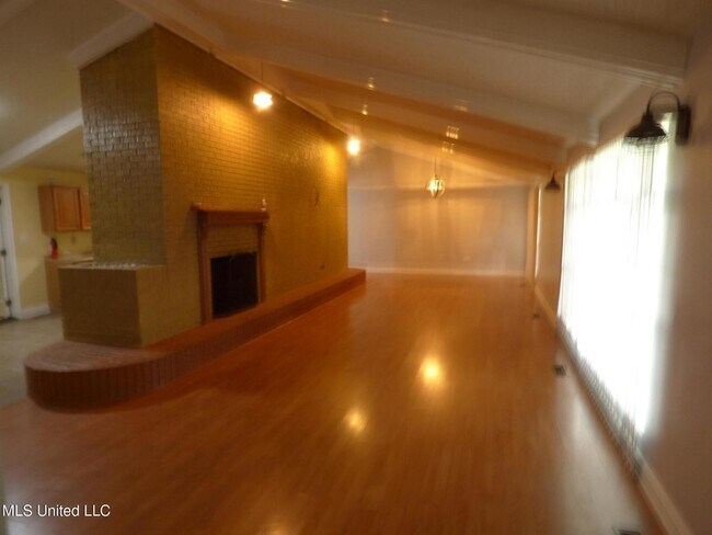 Building Photo - 1109 Old Brookhaven Rd