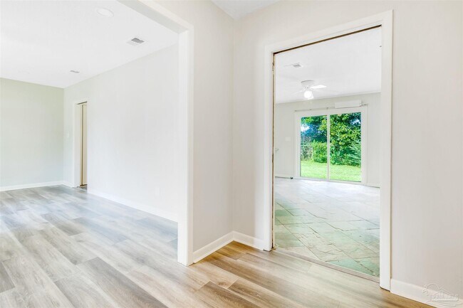 Building Photo - 2071 Colony Rd