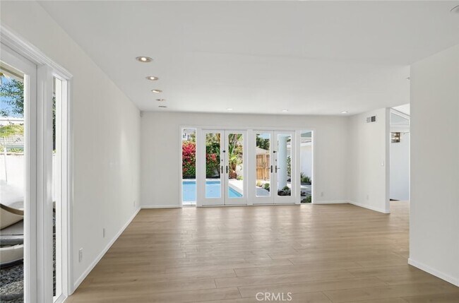 Building Photo - 978 Sandcastle Dr