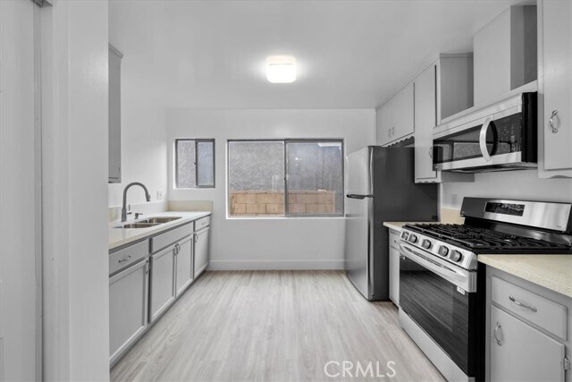 Building Photo - 853 W 23rd St