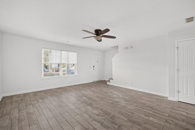 Building Photo - 407 Arapaho Dr