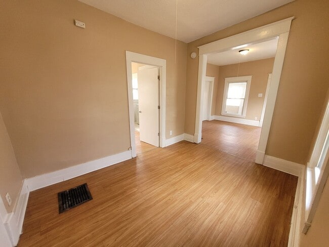 Building Photo - Two Bedroom Home with Washer/Dryer