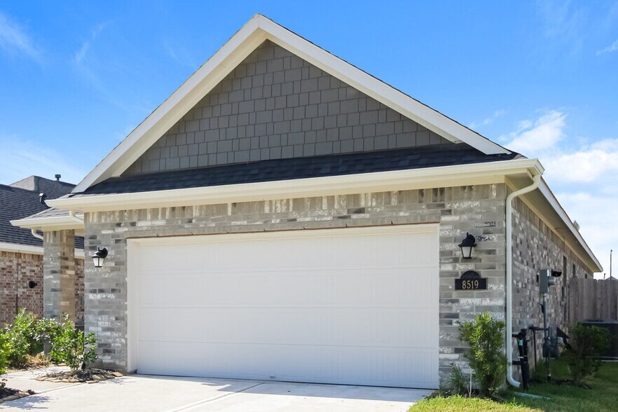 Building Photo - 8519 Balding Dr