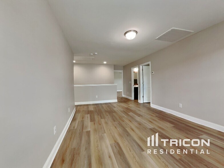 Building Photo - 50 Gallery Park Dr