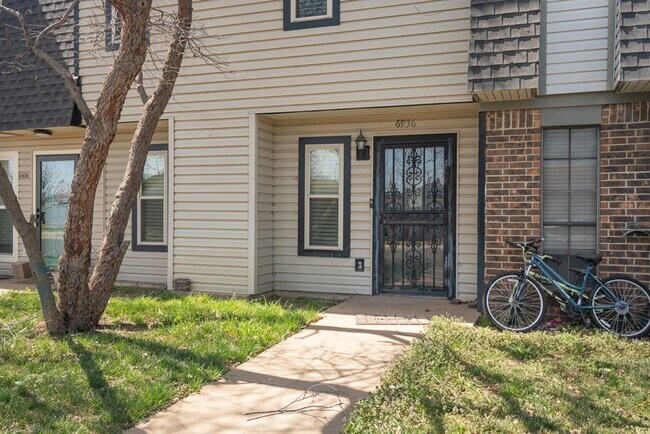 Building Photo - Townhome for Lease!