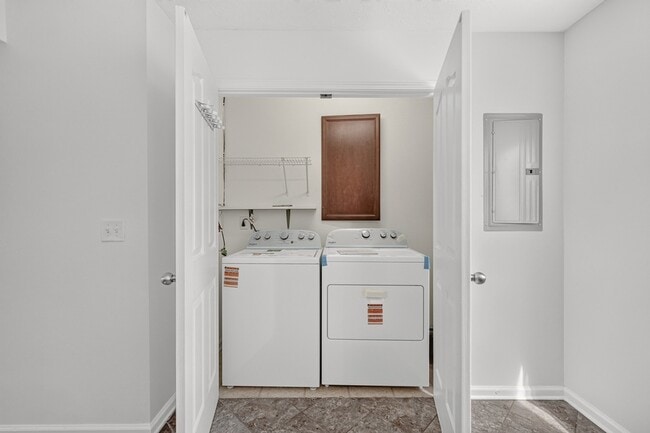 Building Photo - 407 Arapaho Dr