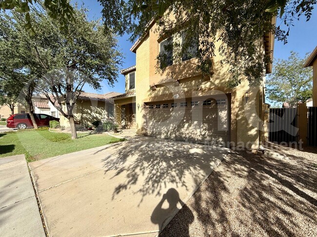 Building Photo - 1851 S Hudson Dr