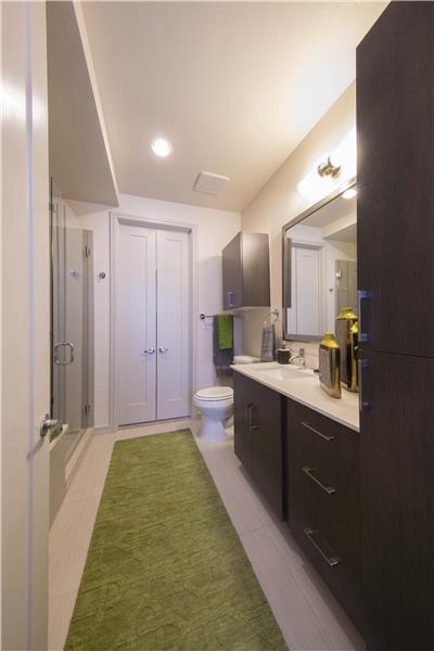 Building Photo - 617 W 7th St