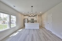 Building Photo - New Townhome in a prime location in Gallatin