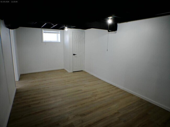 Building Photo - 5302 N Spruce Ave