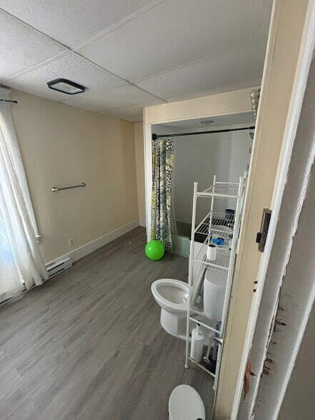 Building Photo - 25 Lenox St